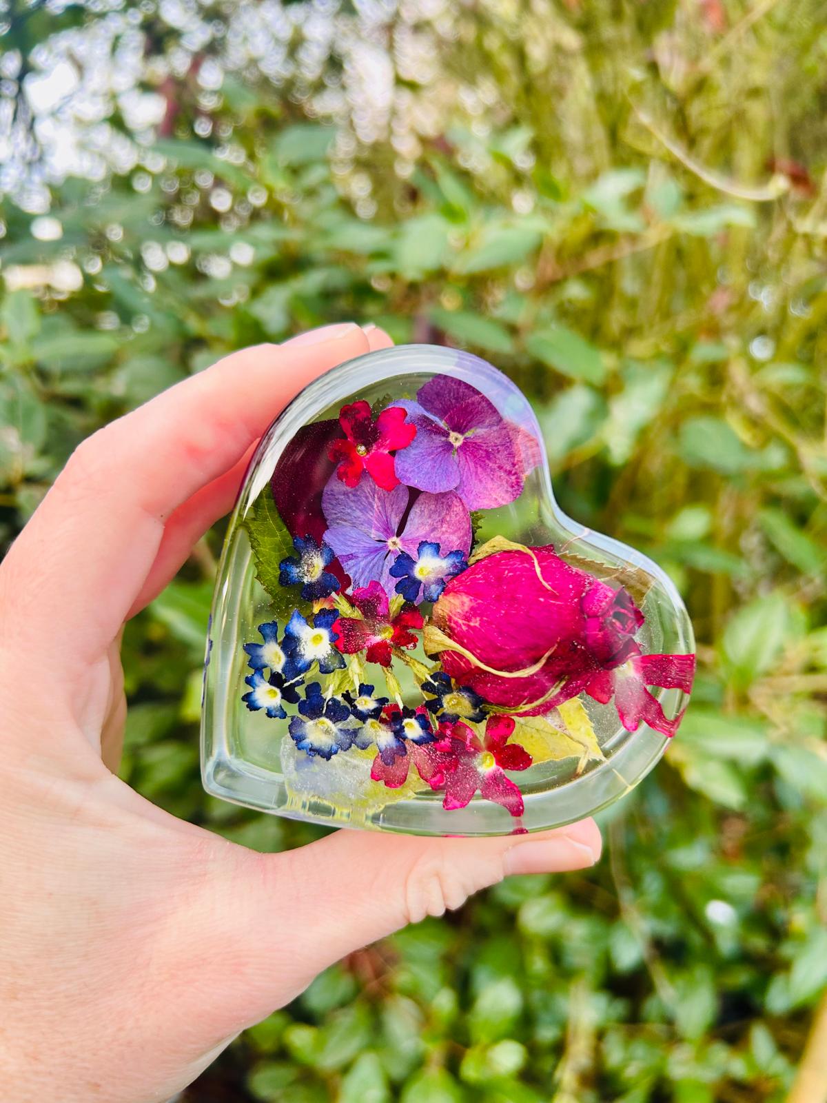 Preserved flowers in resin